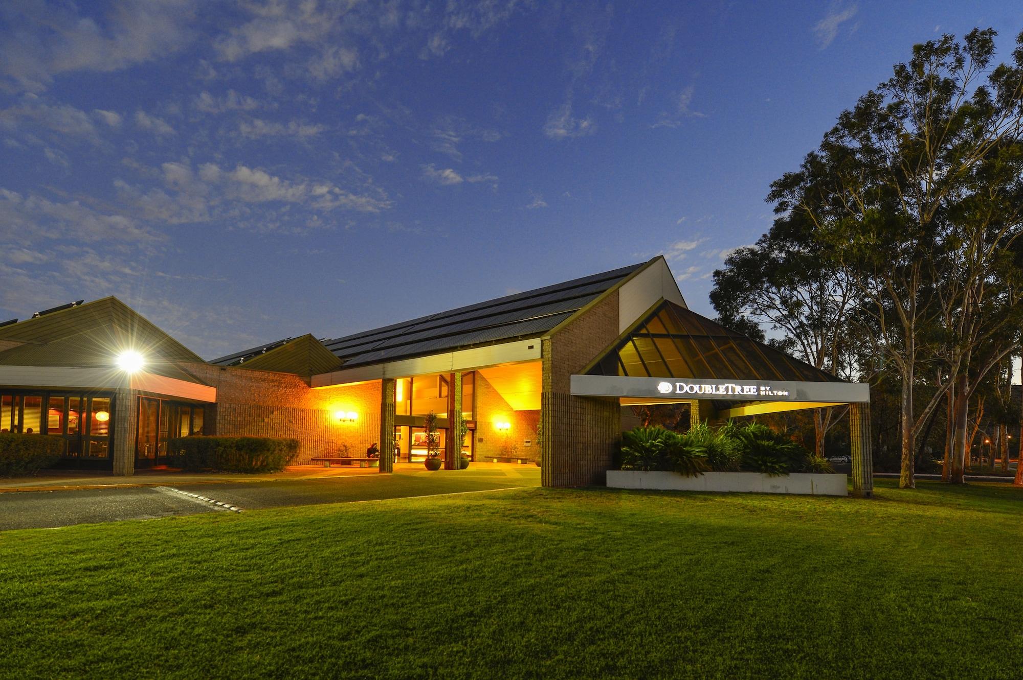 Doubletree By Hilton Alice Springs Hotel Eksteriør billede